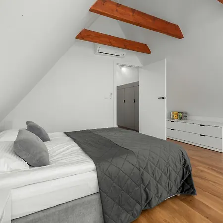 Gran & Marina Podzamcze By Renters Estetino