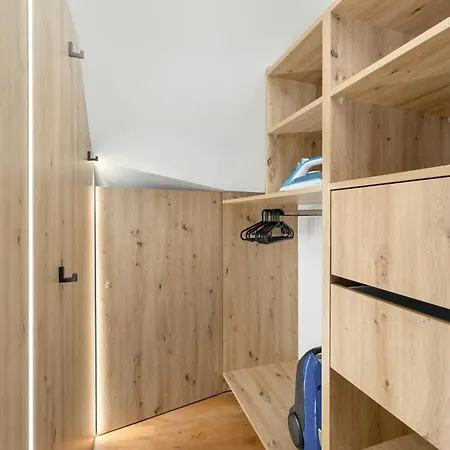 Gran & Marina Podzamcze By Renters Estetino