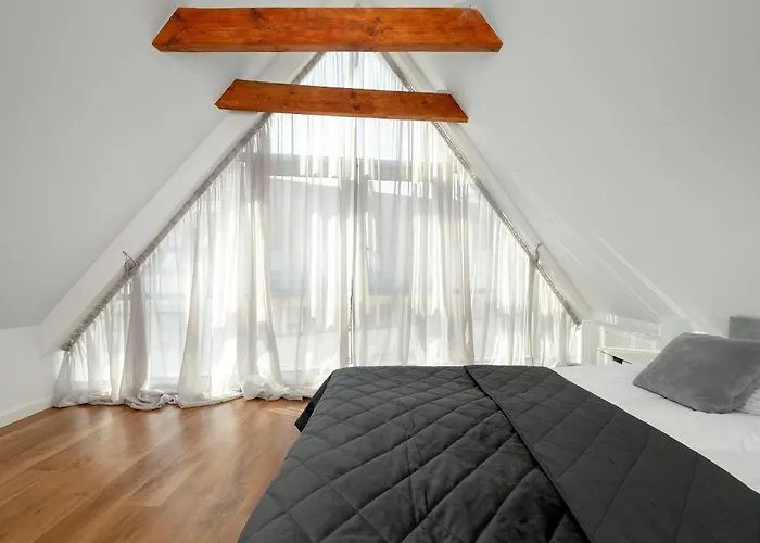 Gran & Marina Podzamcze By Renters Apartment *