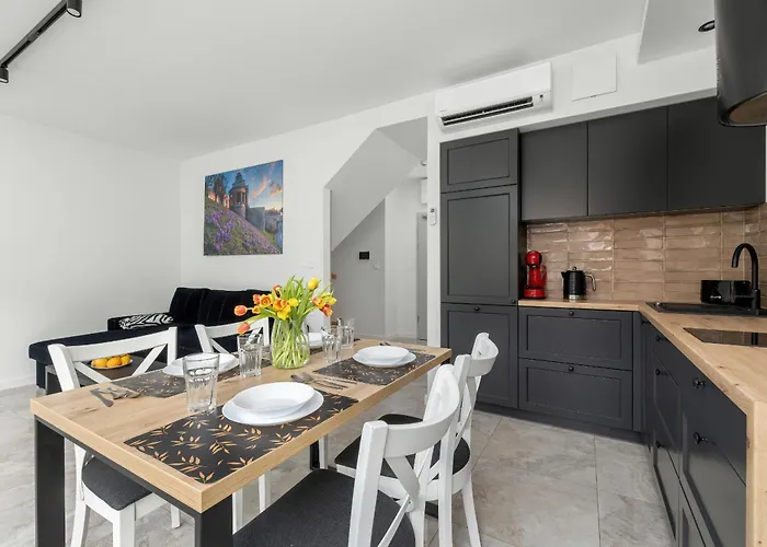 Gran & Marina Podzamcze By Renters *